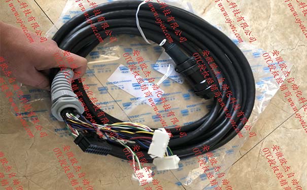 OTC機(jī)器人示教器8米電纜L9241F00 OTC機(jī)器人示教器8米電纜L9241F00